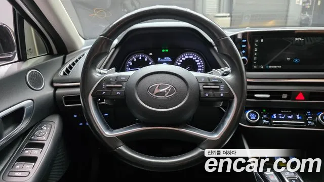Hyundai Sonata 2020 — фото 19