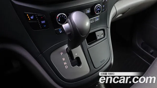 Hyundai Starex 2016 — фото 9