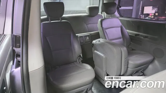Hyundai Starex 2016 — фото 11