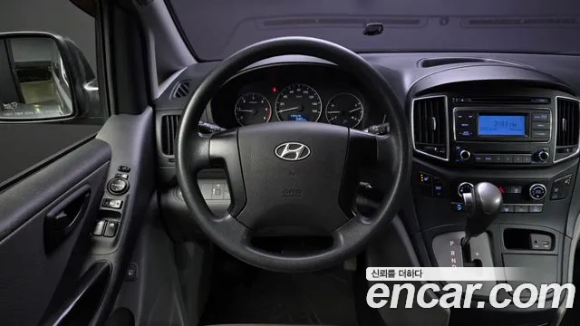 Hyundai Starex 2016 — фото 14
