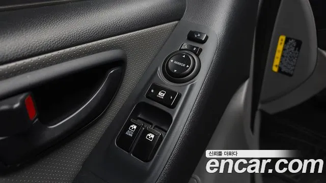 Hyundai Starex 2016 — фото 15