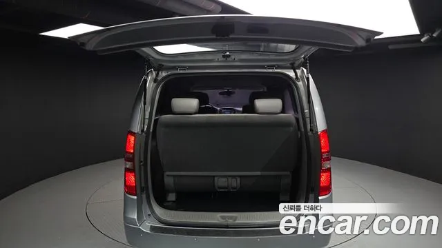 Hyundai Starex 2016 — фото 20