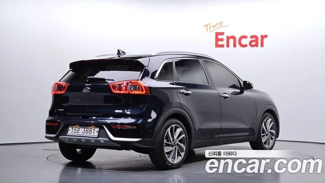 Kia Niro 2018 — фото 1