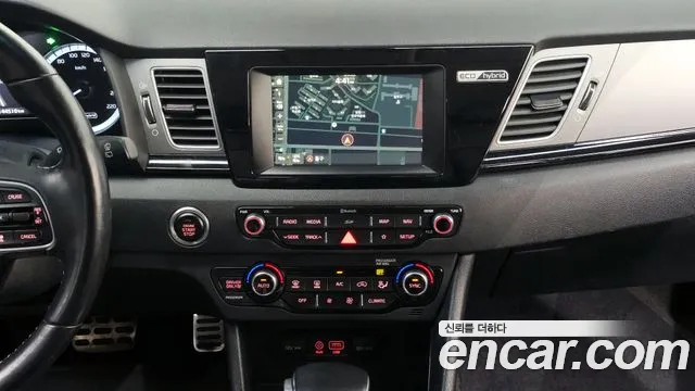 Kia Niro 2018 — фото 19
