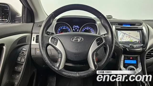 Hyundai AVANTE 2011 — фото 13