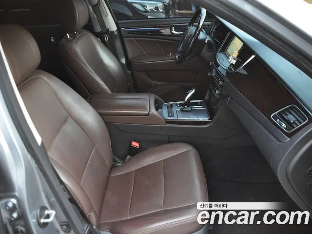 Hyundai Equus 2014 — фото 10
