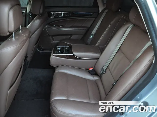 Hyundai Equus 2014 — фото 11