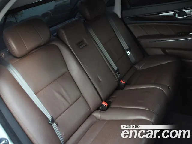 Hyundai Equus 2014 — фото 12