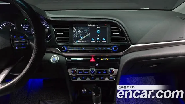 Hyundai AVANTE 2020 — фото 19
