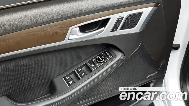 Hyundai Genesis 2015 — фото 19