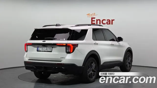 Ford Explorer 2025 — фото 2