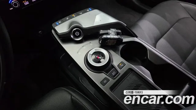 Kia EV6 2023 — фото 9