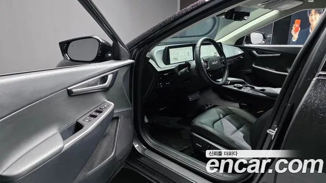 Kia EV6 2023 — фото 10