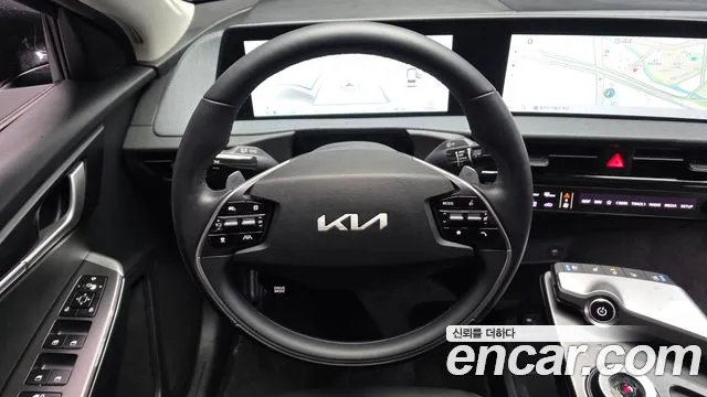 Kia EV6 2023 — фото 13