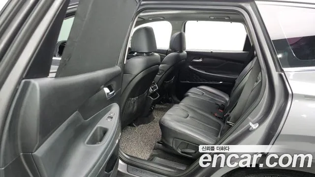 Hyundai Santafe 2019 — фото 19