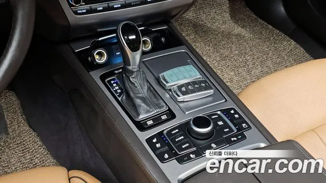 Hyundai Genesis 2016 — фото 9