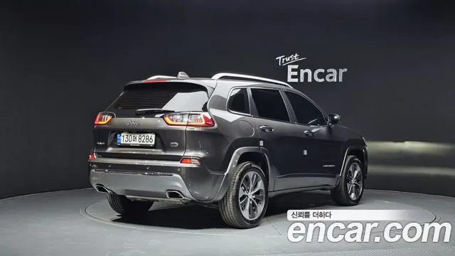 Jeep Cherokee 2021 — фото 2