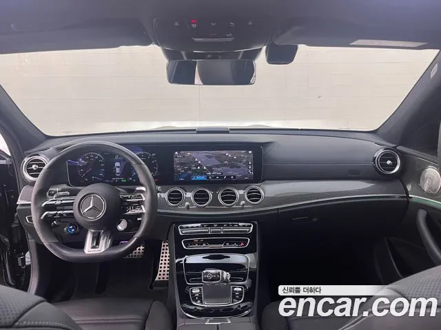 Mercedes-Benz E-Class 2022 — фото 17