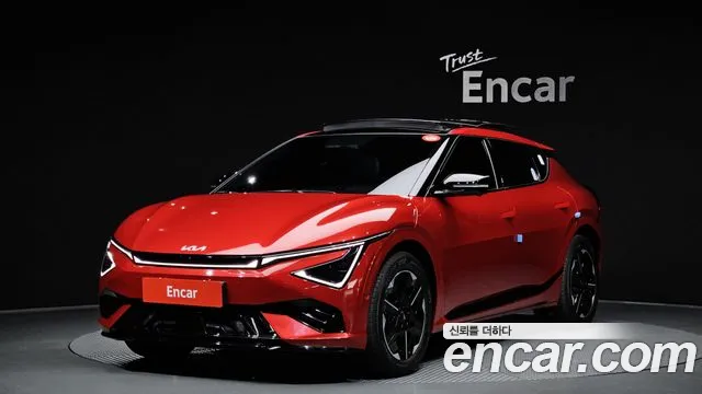 Kia EV6 2025 — фото 1