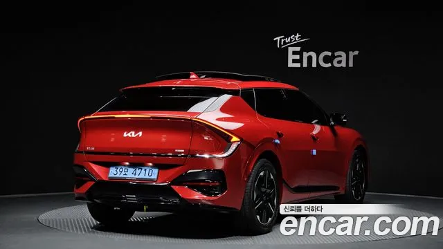 Kia EV6 2025 — фото 2