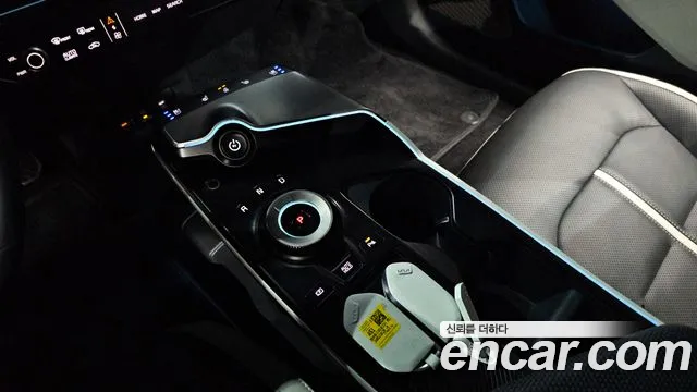 Kia EV6 2025 — фото 12
