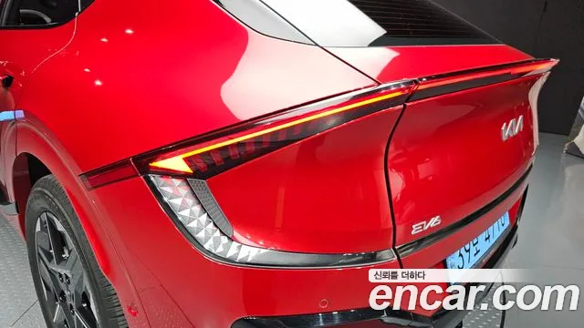 Kia EV6 2025 — фото 9