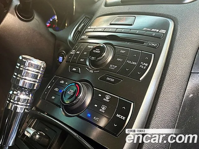 Hyundai Genesis 2011 — фото 19
