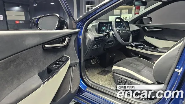 Kia EV6 2022 — фото 10