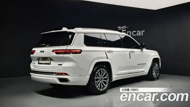 Jeep Cherokee 2023 — фото 2