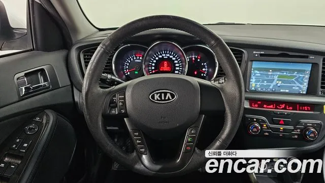 Kia K5 2011 — фото 14