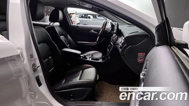 Mercedes-Benz GLA-Class 2019 — фото 17