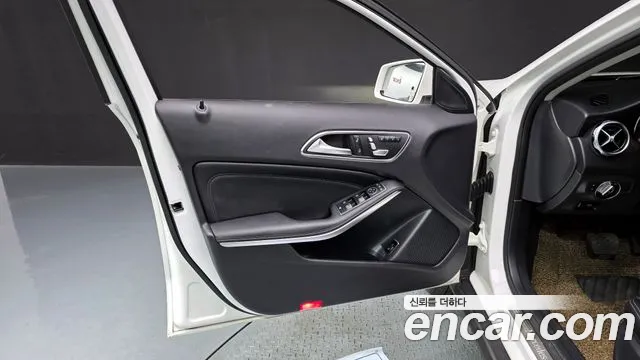 Mercedes-Benz GLA-Class 2019 — фото 14