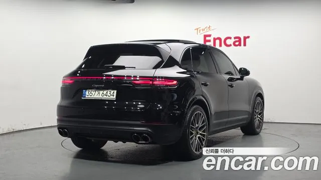 Porsche Cayenne 2021 — фото 2