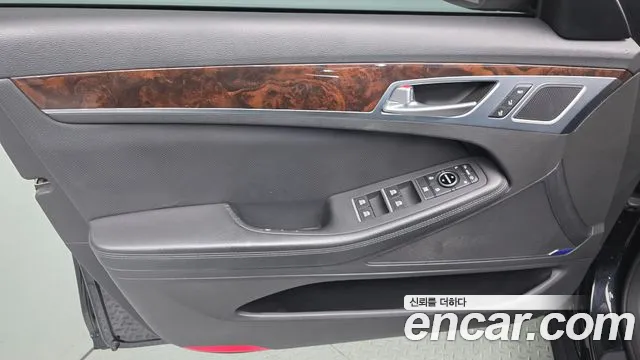 Hyundai Genesis 2016 — фото 14