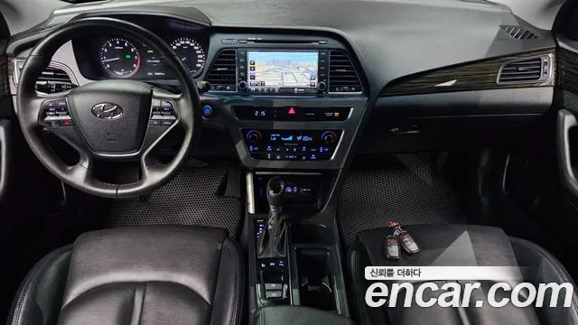 Hyundai Sonata 2017 — фото 10
