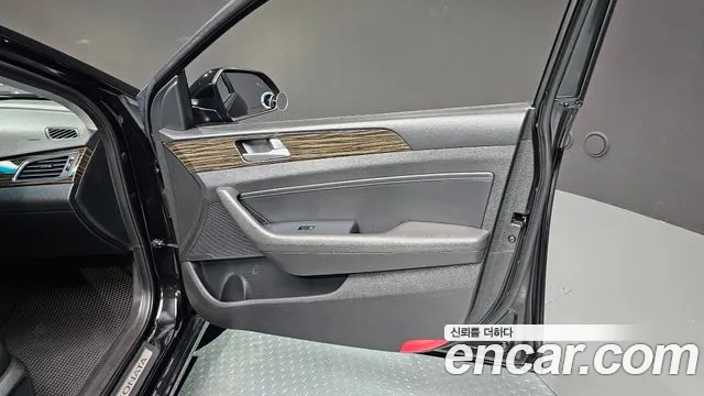 Hyundai Sonata 2017 — фото 15