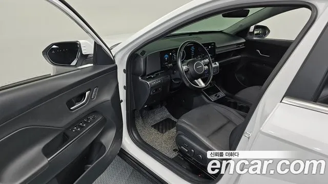 Hyundai Kona 2023 — фото 10