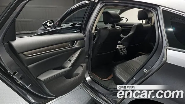 Honda Accord 2021 — фото 12