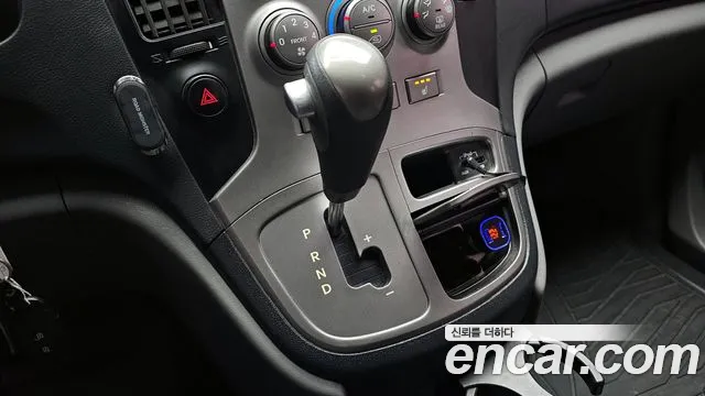 Hyundai Starex 2014 — фото 12