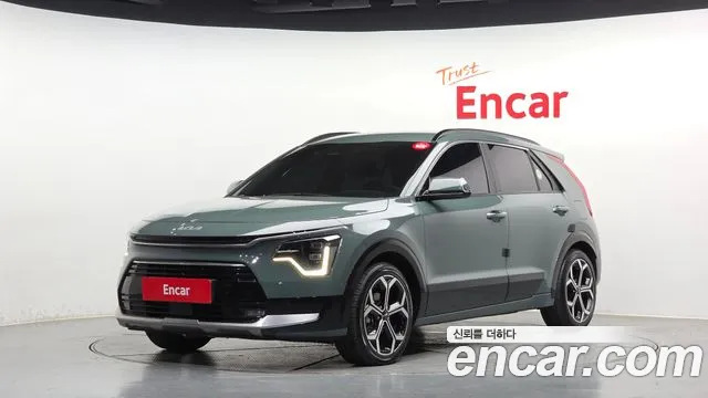 Kia Niro 2023 — фото 1