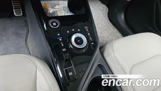 Kia Niro 2023 — фото 12