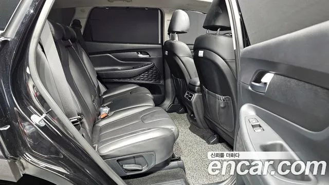 Hyundai Santafe 2021 — фото 18