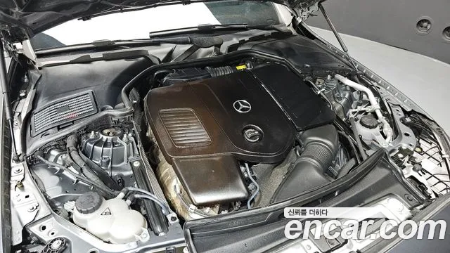 Mercedes-Benz C-Class 2023 — фото 5