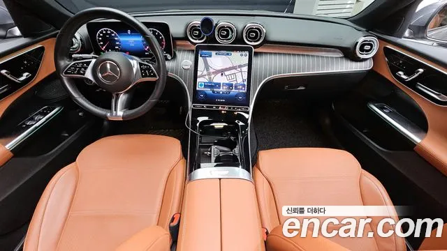 Mercedes-Benz C-Class 2023 — фото 9