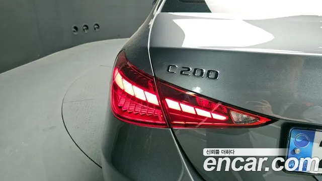 Mercedes-Benz C-Class 2023 — фото 8