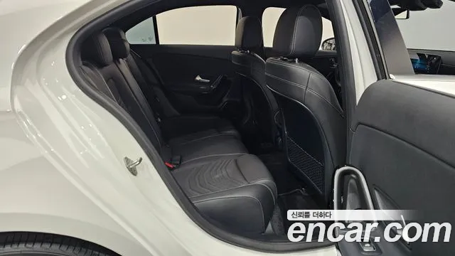Mercedes-Benz A-Class 2020 — фото 17