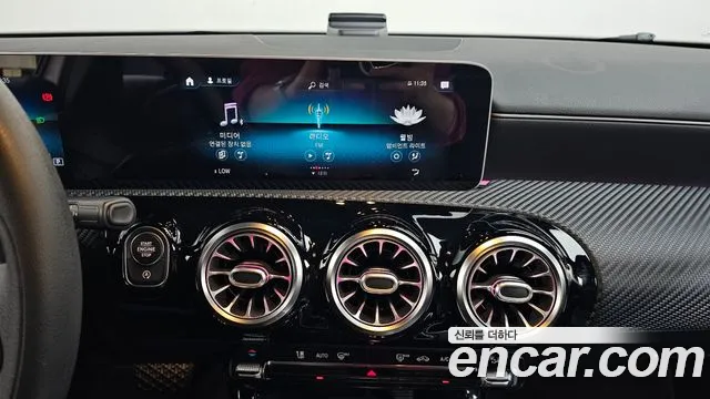 Mercedes-Benz A-Class 2020 — фото 18