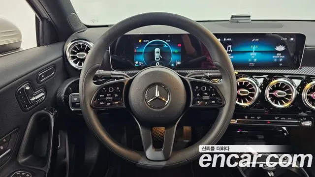 Mercedes-Benz A-Class 2020 — фото 19