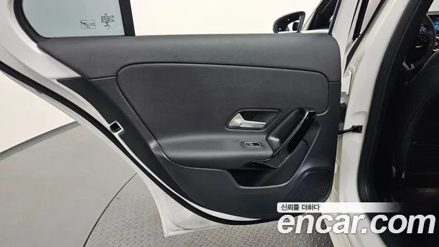 Mercedes-Benz A-Class 2020 — фото 15