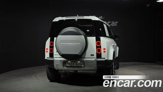 Land Rover Defender 2022 — фото 4